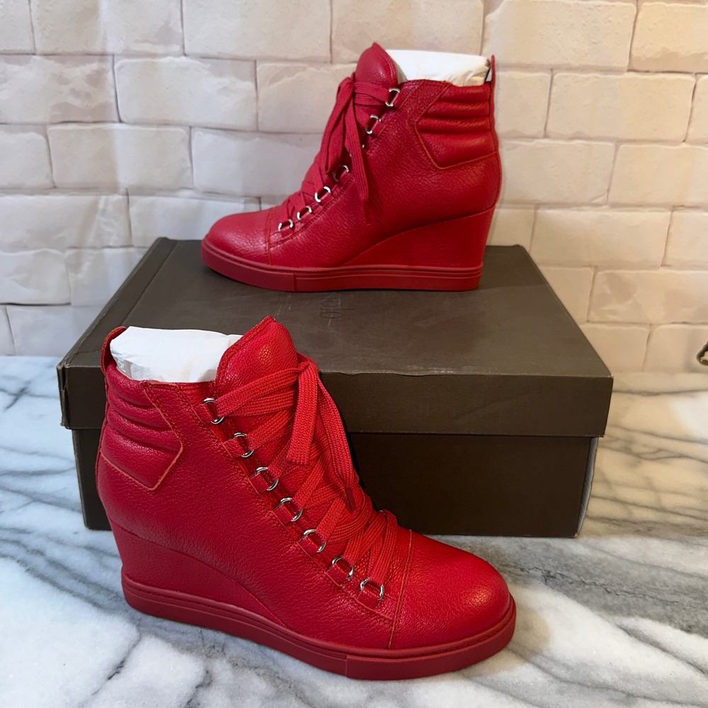 Linea Paolo Fenton-L Red Tumbled Leather Wedge Sneakers High Top Size 5 M NEW